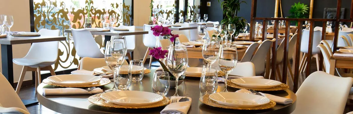 Sala del restaurante Sawadee en Castelldefels